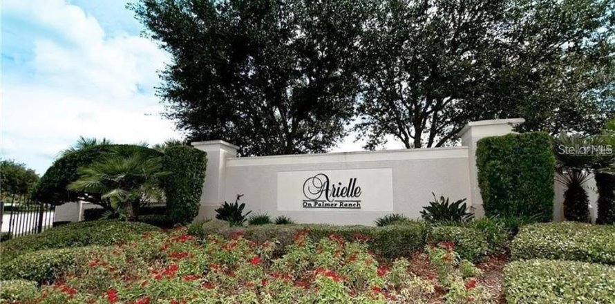 Townhouse in Sarasota, Florida 3 bedrooms, 189.99 sq.m. № 1735022