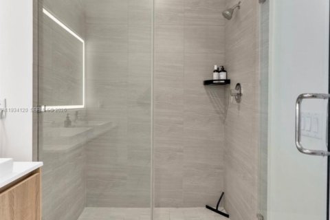 Condo in Aventura, Florida, 1 bedroom  № 2088802 - photo 12