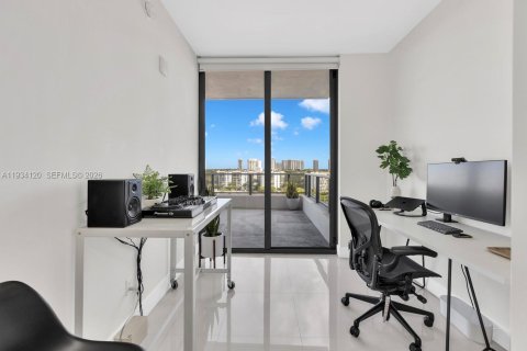 Condo in Aventura, Florida, 1 bedroom  № 2088802 - photo 14