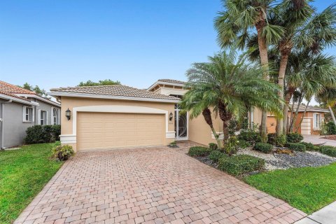 House in Lake Worth, Florida 3 bedrooms, 207.36 sq.m. № 2181241 - photo 4