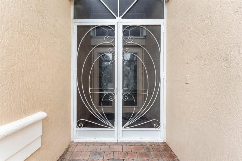 House in Lake Worth, Florida 3 bedrooms, 207.36 sq.m. № 2181241 - photo 7
