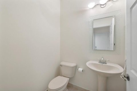 House in Lake Worth, Florida 3 bedrooms, 207.36 sq.m. № 2181241 - photo 20