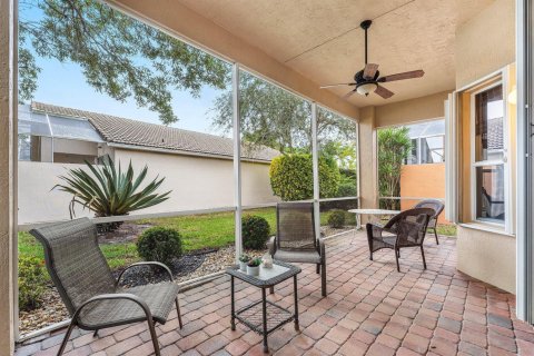 House in Lake Worth, Florida 3 bedrooms, 207.36 sq.m. № 2181241 - photo 30