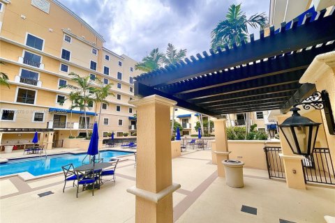 Condominio en alquiler en Miami, Florida, 2 dormitorios, 106.37 m2 № 1949857 - foto 5