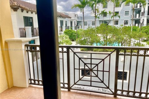 Condominio en alquiler en Miami, Florida, 2 dormitorios, 106.37 m2 № 1949857 - foto 10