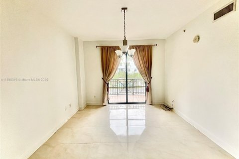 Condominio en alquiler en Miami, Florida, 2 dormitorios, 106.37 m2 № 1949857 - foto 8
