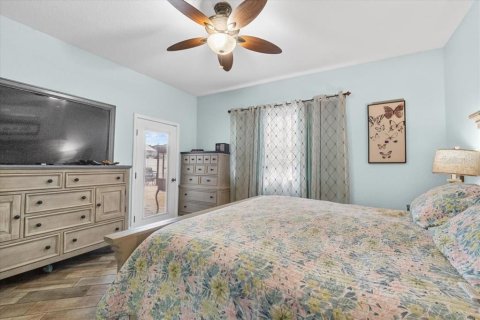 House in Winter Haven, Florida 3 bedrooms, 175.86 sq.m. № 1879920 - photo 15