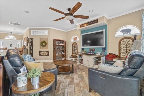 House in Winter Haven, Florida 3 bedrooms, 175.86 sq.m. № 1879920 - photo 8