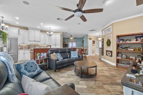 House in Winter Haven, Florida 3 bedrooms, 175.86 sq.m. № 1879920 - photo 5