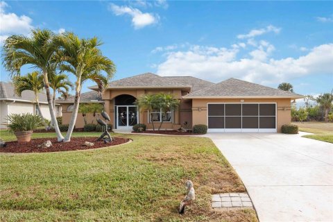 Villa ou maison à vendre à Rotonda, Floride: 3 chambres, 170.38 m2 № 2143024 - photo 3
