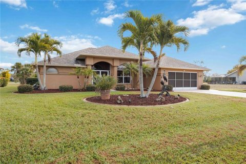 Villa ou maison à vendre à Rotonda, Floride: 3 chambres, 170.38 m2 № 2143024 - photo 2