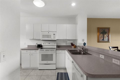 Купить кондоминиум в Порт-Шарлотт, Флорида 6 комнат, 86.96м2, № 1793899 - фото 8