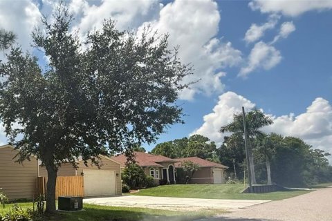 Land in Port Charlotte, Florida № 2391402 - photo 5