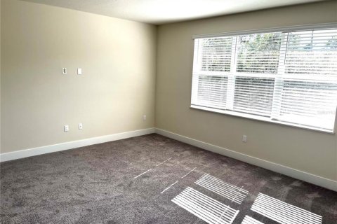 Touwnhouse à louer à Clermont, Floride: 3 chambres, 172.15 m2 № 2099839 - photo 8