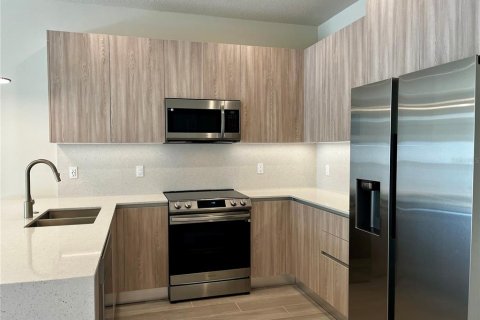 Touwnhouse à louer à Clermont, Floride: 3 chambres, 172.15 m2 № 2099839 - photo 3