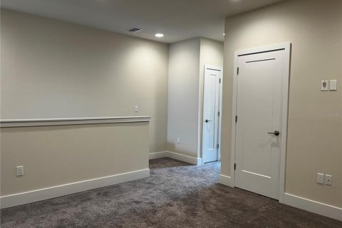Touwnhouse à louer à Clermont, Floride: 3 chambres, 172.15 m2 № 2099839 - photo 14