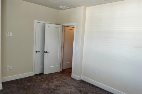 Touwnhouse à louer à Clermont, Floride: 3 chambres, 172.15 m2 № 2099839 - photo 18
