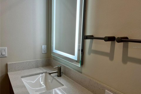 Touwnhouse à louer à Clermont, Floride: 3 chambres, 172.15 m2 № 2099839 - photo 10