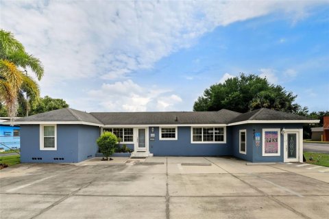 Immobilier commercial à vendre à Orlando, Floride: 209.12 m2 № 1914675 - photo 4