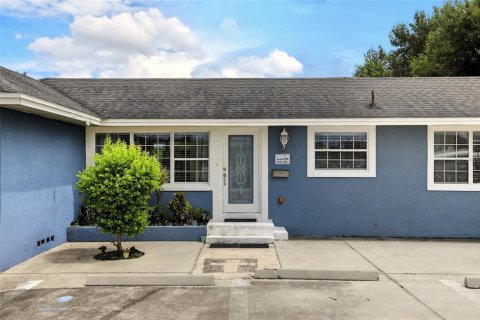 Immobilier commercial à vendre à Orlando, Floride: 209.12 m2 № 1914675 - photo 6