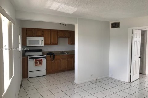 Copropriété à louer à Miami, Floride: 1 chambre, 59.46 m2 № 1997779 - photo 10