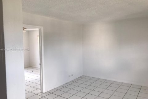 Copropriété à louer à Miami, Floride: 1 chambre, 59.46 m2 № 1997779 - photo 9