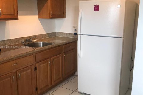 Copropriété à louer à Miami, Floride: 1 chambre, 59.46 m2 № 1997779 - photo 6