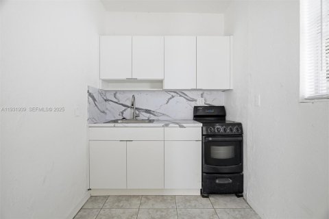 Commercial property in Miami, Florida 1 bedroom, 29.26 sq.m. № 1990933 - photo 3