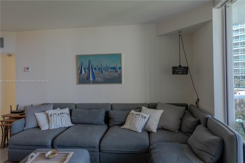 Condominio en venta en Bal Harbour, Florida, 2 dormitorios, 98.1 m2 № 1823780 - foto 12