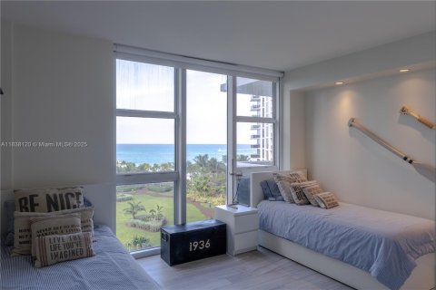 Condominio en venta en Bal Harbour, Florida, 2 dormitorios, 98.1 m2 № 1823780 - foto 15