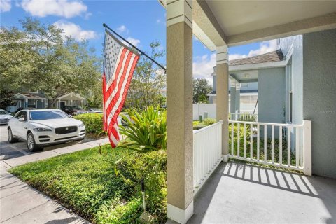 Townhouse in Brandon, Florida 2 bedrooms, 114.36 sq.m. № 1869305 - photo 3