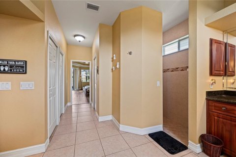 House in Punta Gorda, Florida 4 bedrooms, 198.07 sq.m. № 1631639 - photo 6