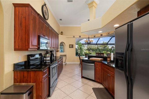 House in Punta Gorda, Florida 4 bedrooms, 198.07 sq.m. № 1631639 - photo 28
