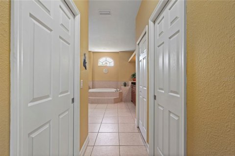 House in Punta Gorda, Florida 4 bedrooms, 198.07 sq.m. № 1631639 - photo 4
