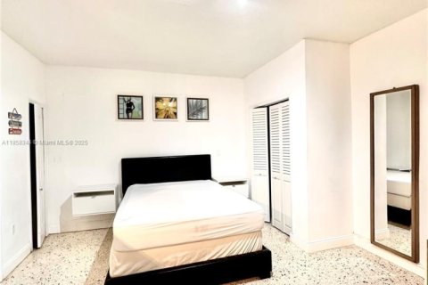 Apartamento en alquiler en Miami Beach, Florida, 55.74 m2 № 1882627 - foto 3
