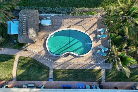 Condo in Highland Beach, Florida, 1 bedroom № 2183279 - photo 7
