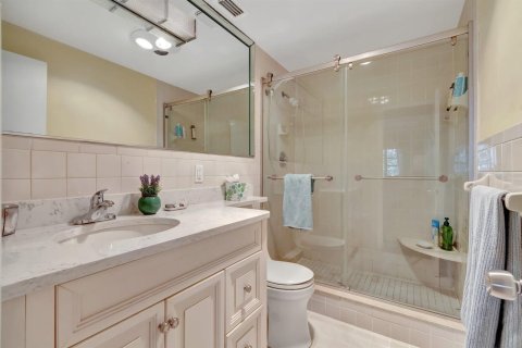 Condo in Highland Beach, Florida, 1 bedroom № 2183279 - photo 25
