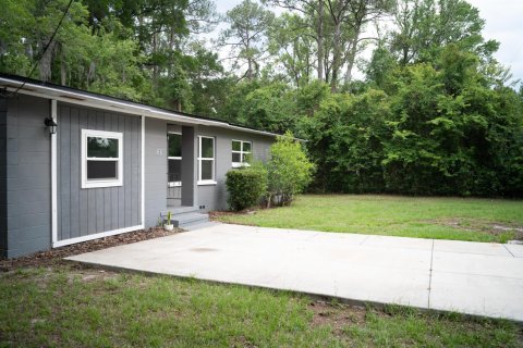 House in Gainesville, Florida 3 bedrooms, 123 sq.m. № 2083598 - photo 14