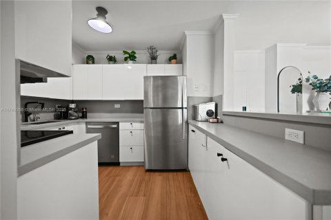 Купить кондоминиум в Майами-Бич, Флорида 2 спальни, 99.59м2, № 1860826 - фото 27
