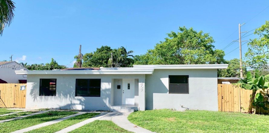 House in Hollywood, Florida 3 bedrooms, 110 sq.m. № 1842400