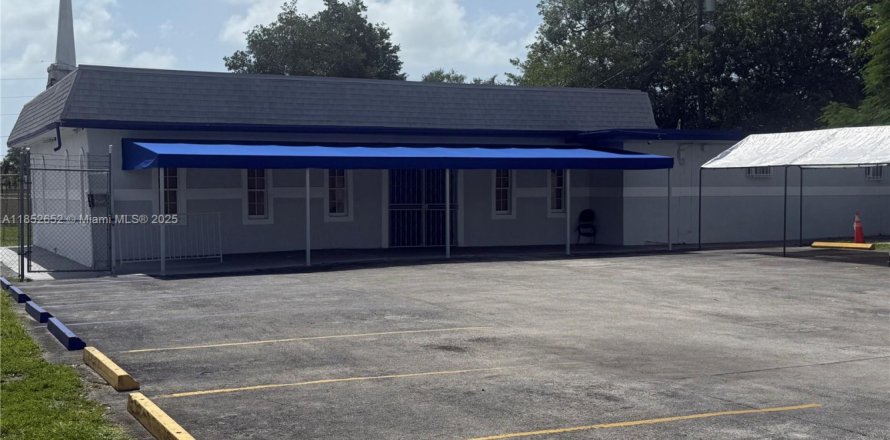 Immobilier commercial à Miami, Floride № 1889028