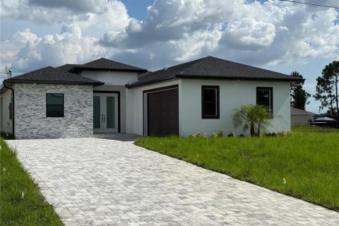 Купить виллу или дом в Лихай-Эйкерс, Флорида 3 комнаты, 127.28м2, № 1911272 - фото 2