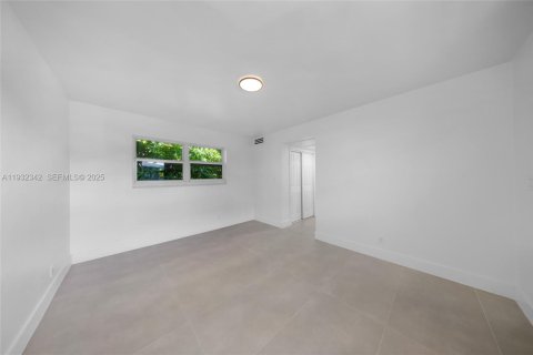 Appartement à louer à Fort Lauderdale, Floride: 1 chambre, 431.9 m2 № 1990686 - photo 5