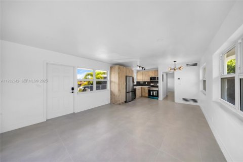 Appartement à louer à Fort Lauderdale, Floride: 1 chambre, 431.9 m2 № 1990686 - photo 12