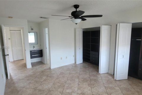 Appartement à louer à Hialeah, Floride: 2 chambres, 80.82 m2 № 2390018 - photo 15