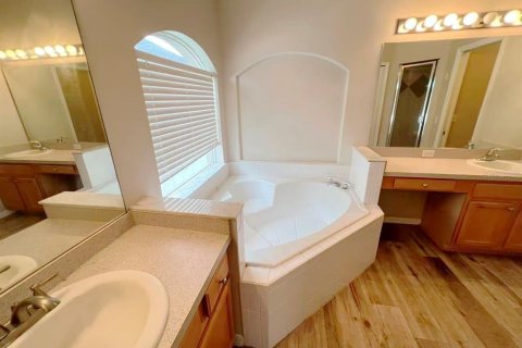 Casa en venta en Orlando, Florida, 3 dormitorios, 160.72 m2 № 1917696 - foto 12