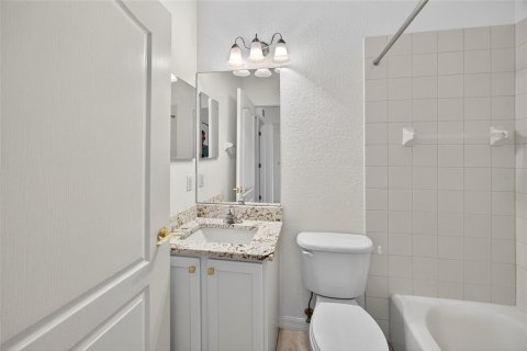 Купить кондоминиум в Брейдентон, Флорида 7 комнат, 102.56м2, № 1899366 - фото 8