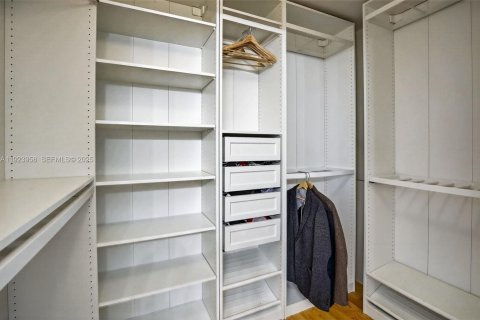 Touwnhouse à louer à Pembroke Pines, Floride: 3 chambres, 163.88 m2 № 1982884 - photo 18