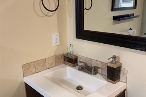 Condo in Sarasota, Florida, 1 bedroom  № 1508962 - photo 29