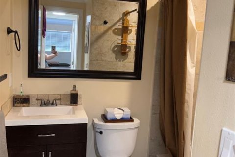 Condo in Sarasota, Florida, 1 bedroom  № 1508962 - photo 27